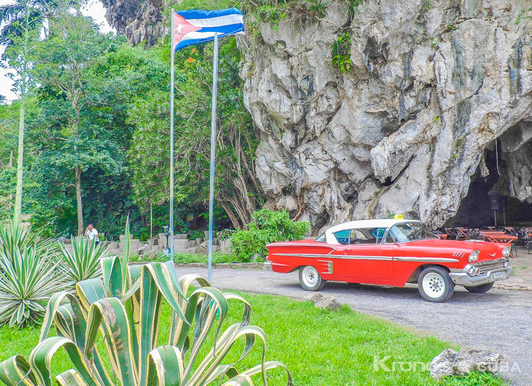 Viñales Valley Private Tour in American Classic Car - "Viñales Valley" Private Tour in American Classic Cars