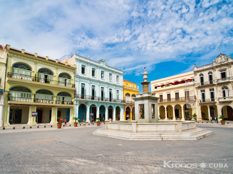 Old  Square “Havana Special” Tour - Excursión “Habana Especial”