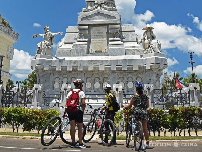 Cycling tour “Havana, Modern Route” - Excursión de Ciclismo “HABANA MODERNA”