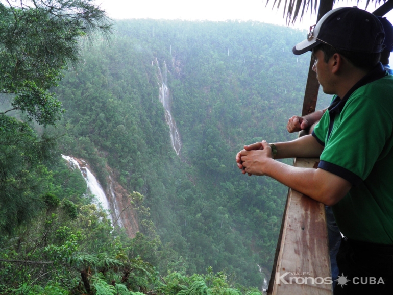 El Guayabo water falls, La Mensura National Park, Pinares de Mayarí - Jeep Safari Mountaine Adventure & History