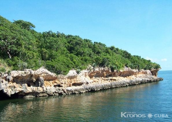Caguanes, "Sea and Land Adventure" Tour - Excursión “Aventura en Mar y Tierra”
