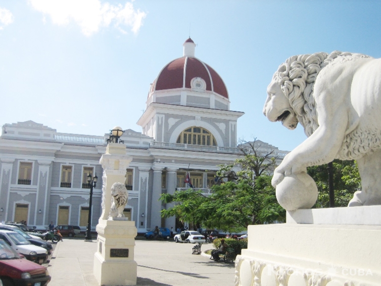 Goverment palace, Cienfuegos city - Excursión Overnight Santa Clara - Sancti Spíritus - Trinidad - Cienfuegos