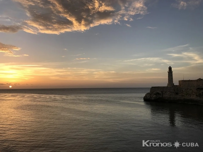 Sunset in Havana - "Havana´s  sunsets by boat" Tour