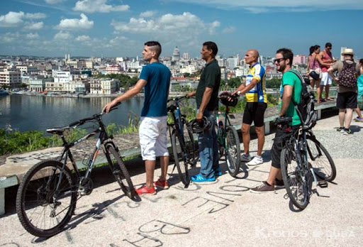 Cycling tour “Havana, Afro-Cuban Route, Villa Guanabacoa” - “HAVANA, AFROCUBAN ROOTS + BEYOND ROOTS” Cycling tour