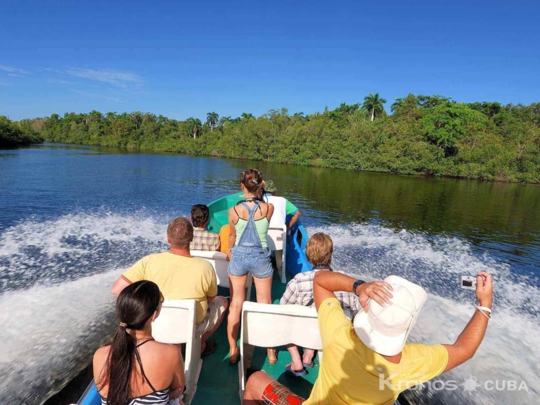 Boat ride in Río Canímar - "Boat ride in Río Canímar" Tour