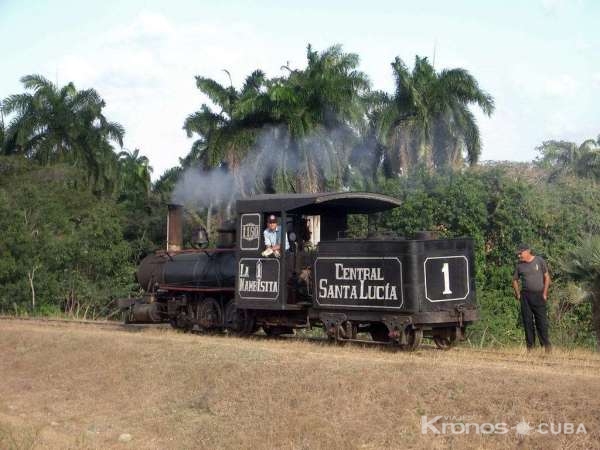 Old Santa Lucia sugar mill - Excursión "Holguín: Azúcar, Tabaco y Ron"