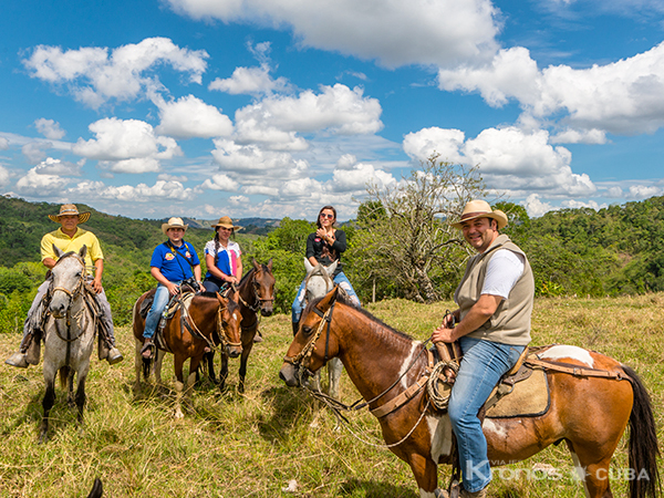 Horse Riding- La Dionisia-Matanzas - "Natural Tour Horseback Riding through La Dionisia Trail"