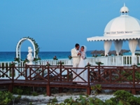 Wedding's gazebo at the beach