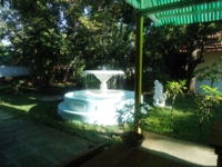 El Caney patio details