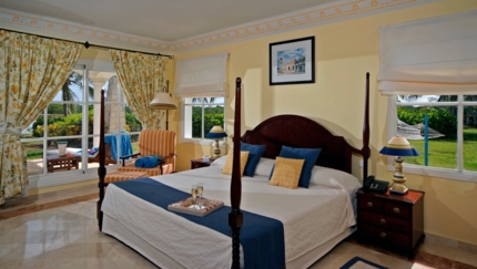 ROYAL SERVICE Presidential Suite Room