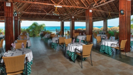 Beach Grill Restaurant El Mirador