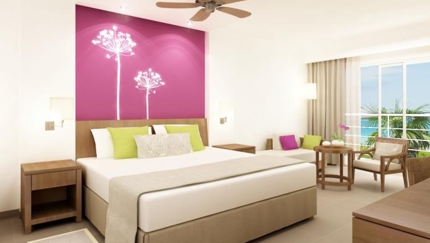 Deluxe Poolview room