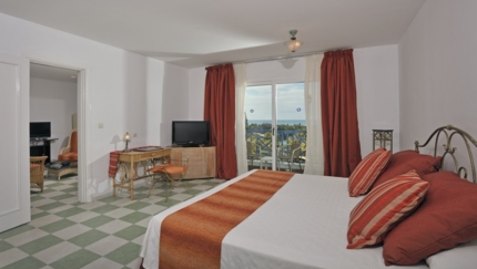 SEA VIEW CONCIERGE SERVICE Suites Room