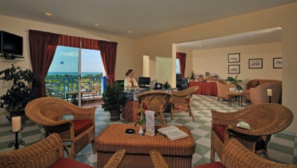 Las Antillas Concierge Floor VIP lounge bar