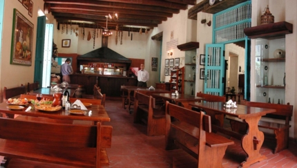 A la carte international restaurant Bodegón Onda