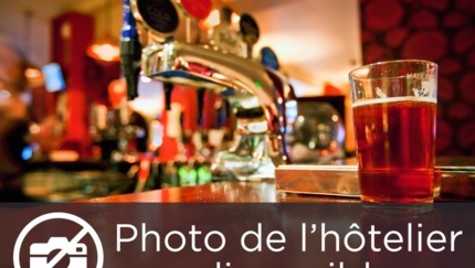 (Arenas Blancas hotel section) Cuban bar