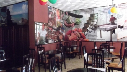 A la carte international restaurant