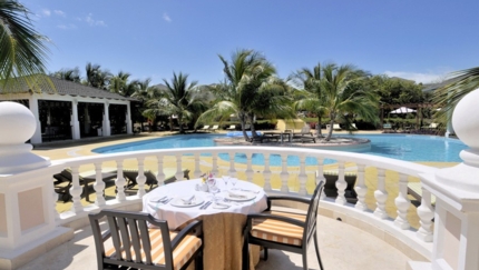 Grand Village Snack Bar Royal Service