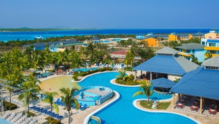Hotel Aston Costa Verde Beach Resort