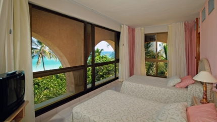 Bungalow Master Suite TWO BEDROOMS