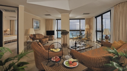 DELUXE SEA VIEW Suite Room