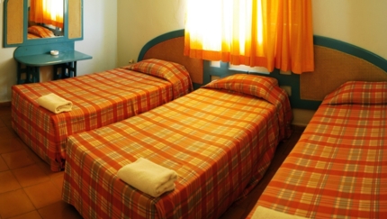 House (2 Rooms with shared bathroom)