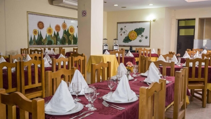 Cuban and International a la carte Restaurant Los Girasoles