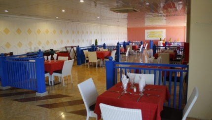 A la carte international restaurant