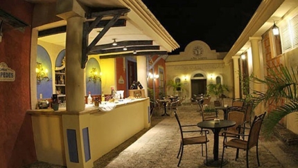 El Patio de los Naranjos Bar