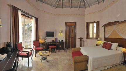 LUXURY ROYAL SERVICE Master Junior Suite Rooms
