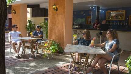 Pool Snack Bar El Framboyán