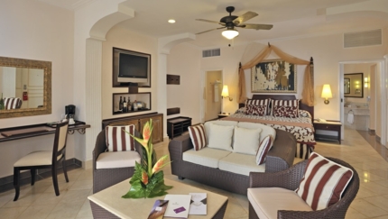 ROYAL SERVICE Master Junior Suite Rooms