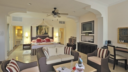 ROMANCE ROYAL SERVICE Master Junior Suite Rooms