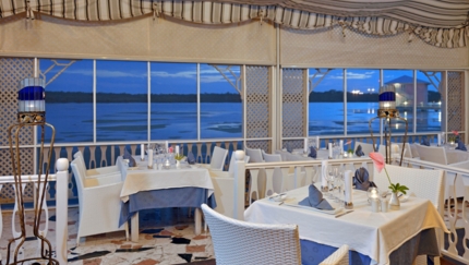 International restaurant Las Caletas