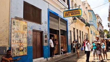 Bodeguita del Medio, Havana City, CUBA: 100% NATURAL Group Tour