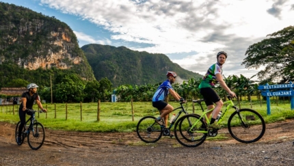 VIÑALES, WESTERN SKYLINE RIDE, Group tour