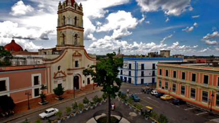 Camagüey City, FROM EAST TO WEST Group Tour