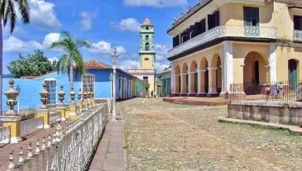 Trinidad city, FROM EAST TO WEST Group Tour