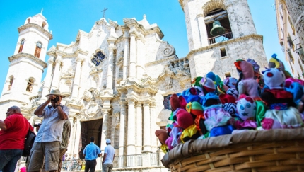 Cathedral Square, Old Havana, FAMILY BEACH AND CULTURE, private tour