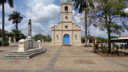 Viñales town, FAMILY BEACH AND CULTURE, private tour