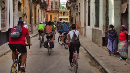 Old Habana Street, HIP HAVANA, Group Tour