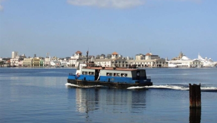 Ferry trip to cross the bay of Havana, HIP HAVANA, Group Tour