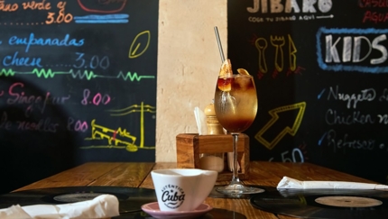 Enjoy delicious Cuban cocktails, habana city, QUEER CUBA, private tour