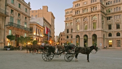 San Francisco Square, panoramic view, CUBAN BEAUTY Group Tour