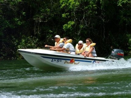 Speed boat ride through the waters of Canimar River