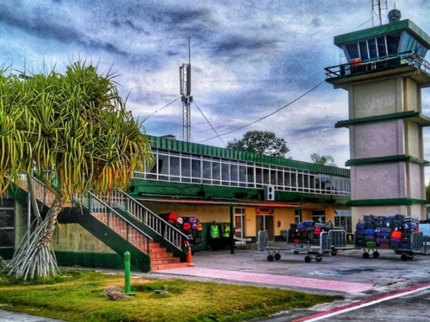 "Servicio del Salón VIP Aeropuerto Internacional Sierra Maestra, Manzanillo"