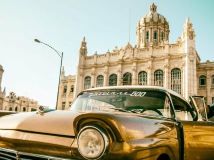 La Habana Vieja " in American Classic Cars Private Tour