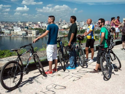Cycling tour “Havana, Afro-Cuban Route, Villa Guanabacoa”