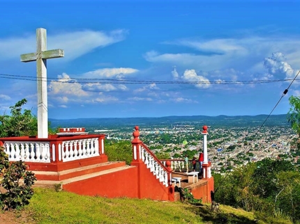 Loma de la Cruz, Holguín